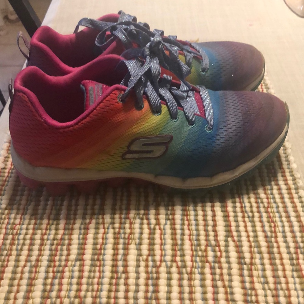 Girls rainbow Skechers sneakers size 5 - Picture 2 of 6